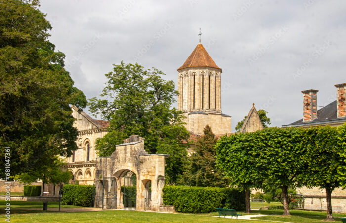Surgères